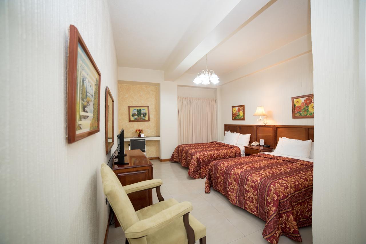 Hotel Anna Inn Olintepeque Екстериор снимка