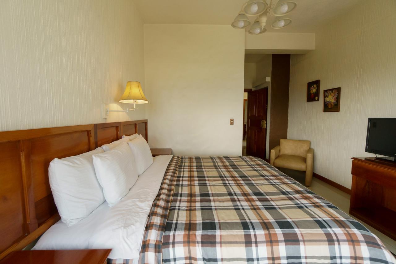 Hotel Anna Inn Olintepeque Екстериор снимка