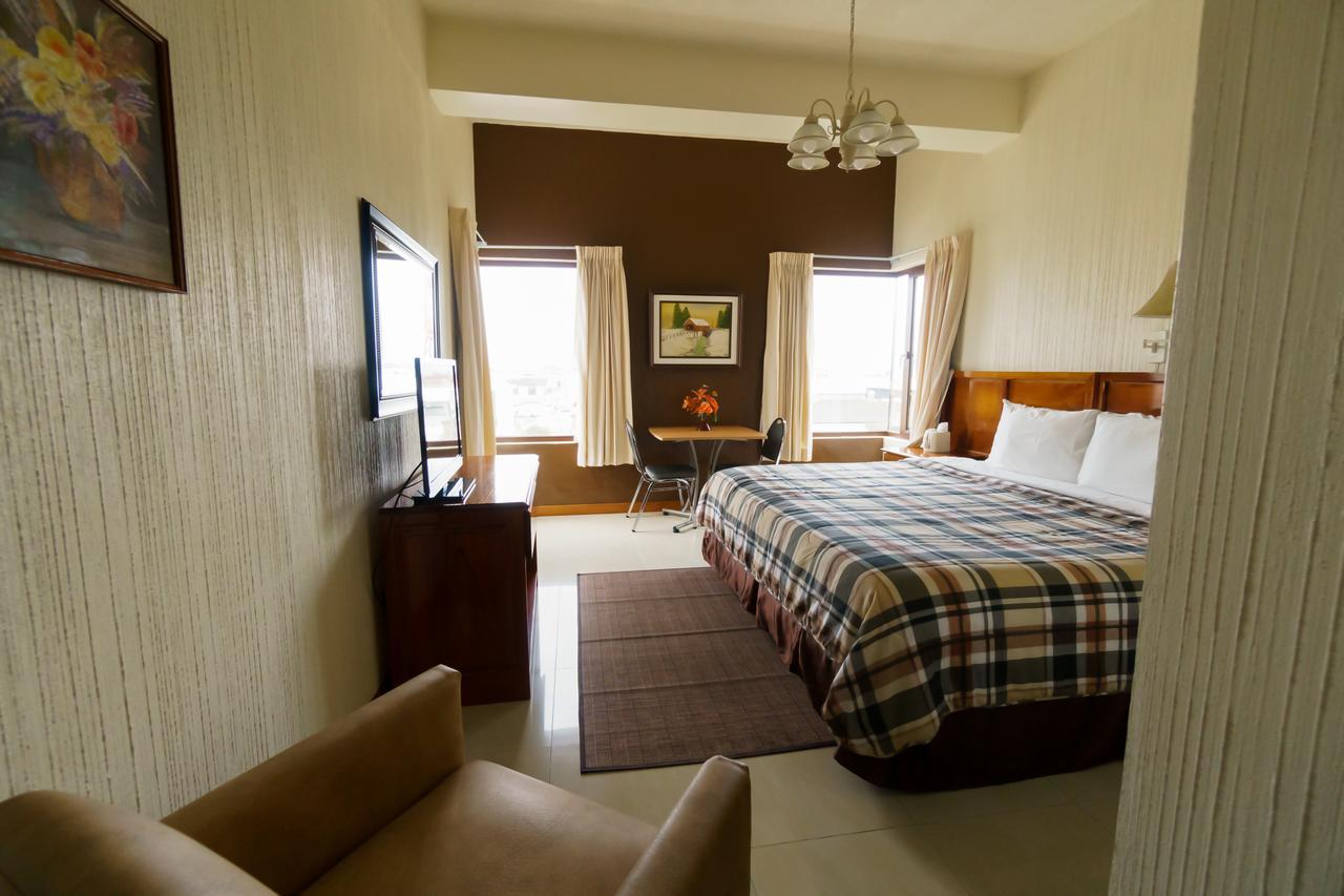 Hotel Anna Inn Olintepeque Екстериор снимка