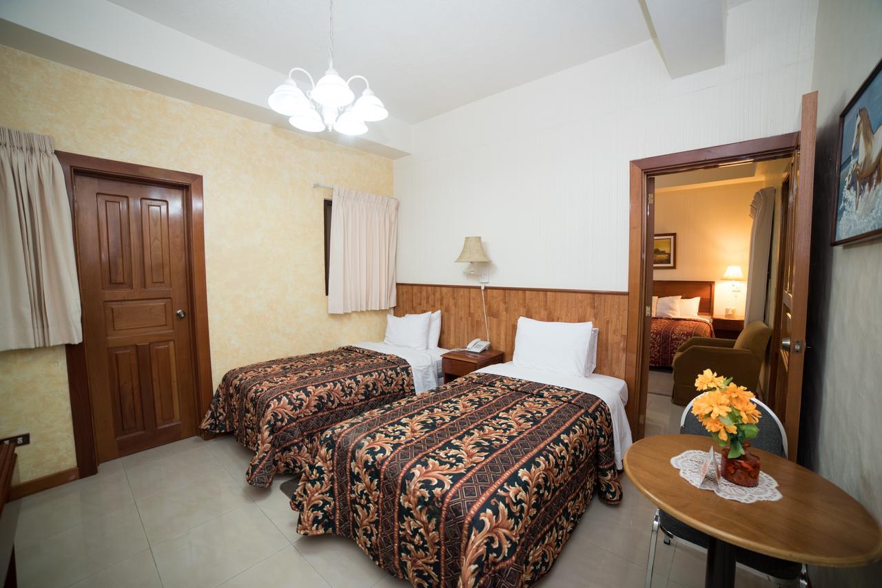 Hotel Anna Inn Olintepeque Екстериор снимка