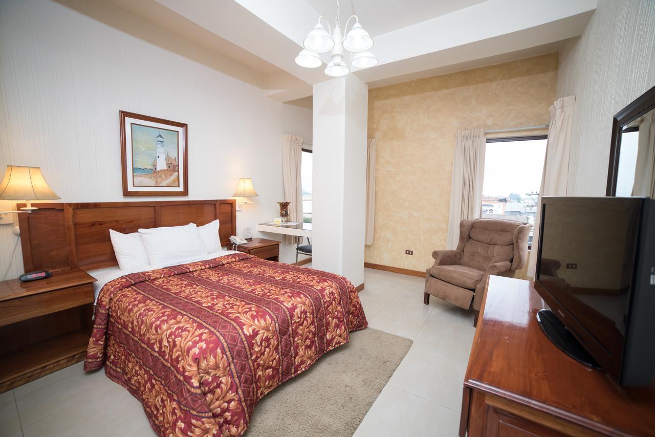 Hotel Anna Inn Olintepeque Екстериор снимка