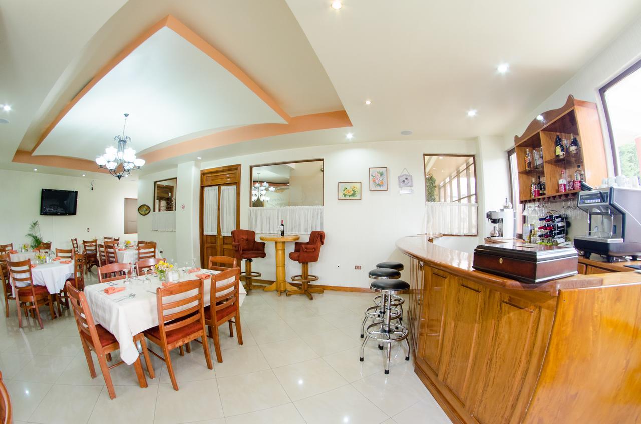 Hotel Anna Inn Olintepeque Екстериор снимка