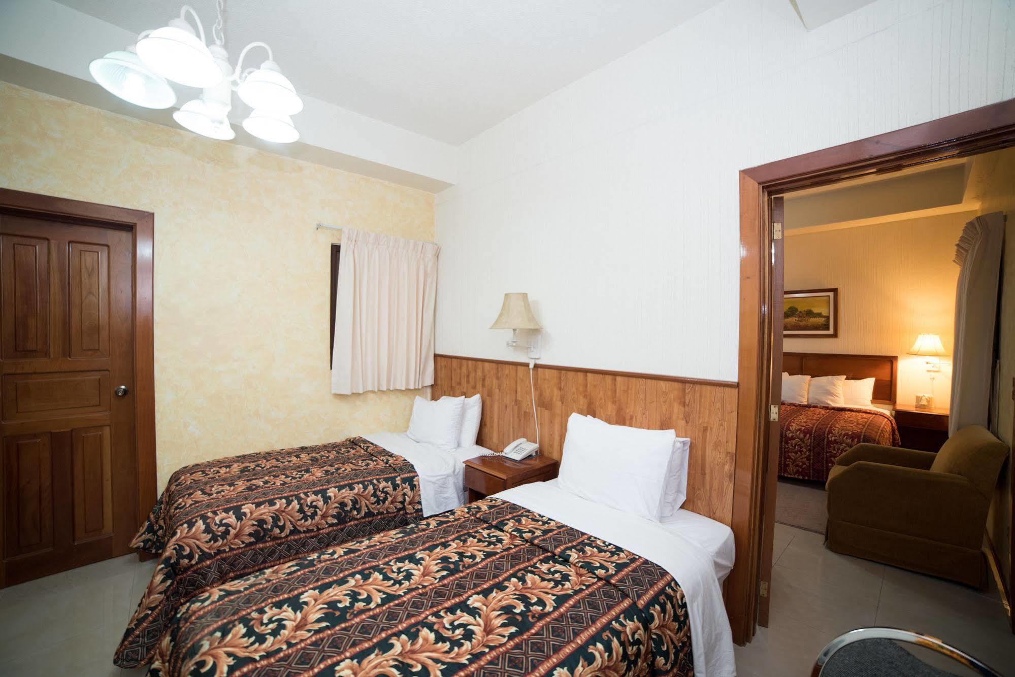 Hotel Anna Inn Olintepeque Екстериор снимка