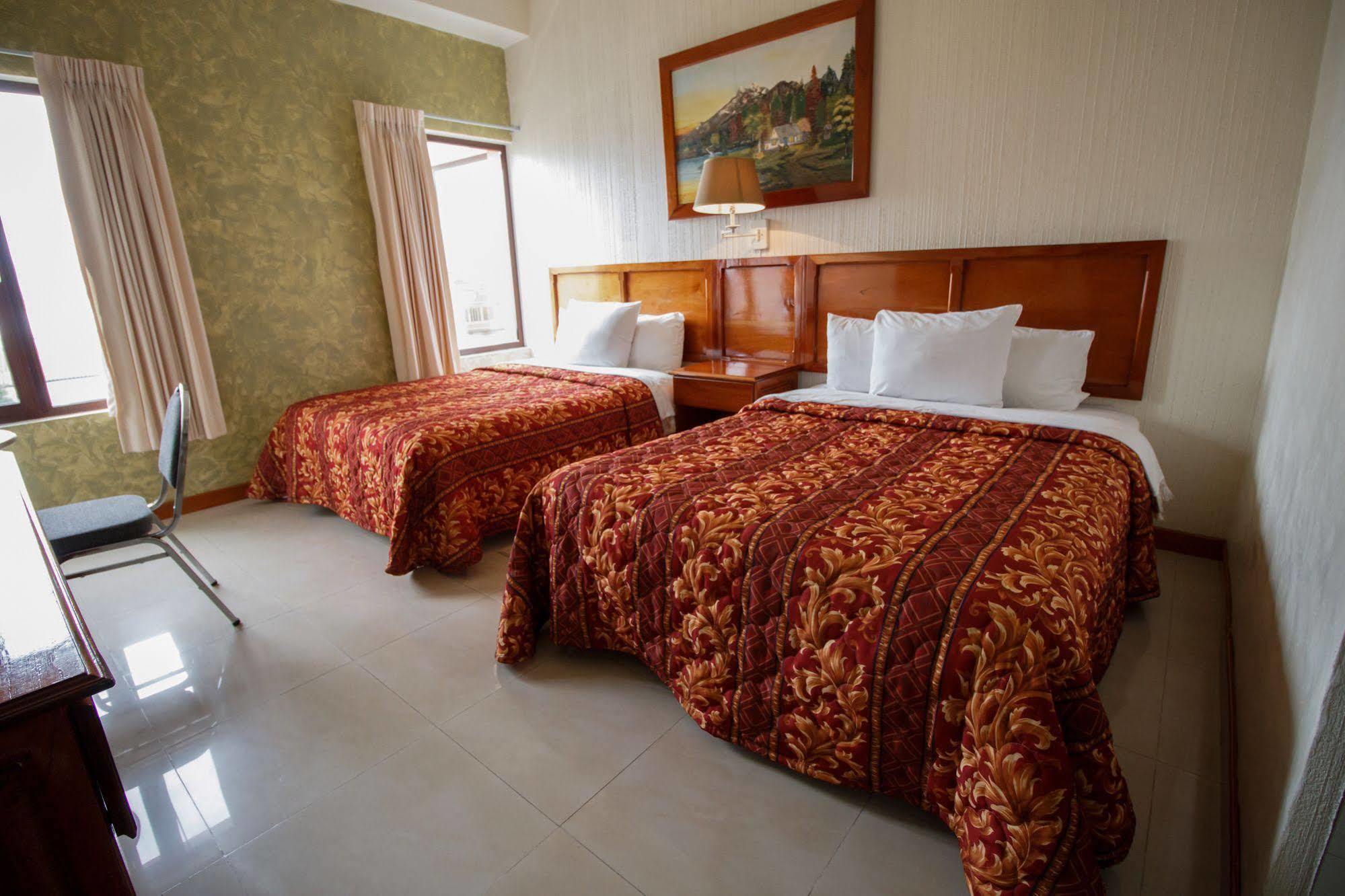 Hotel Anna Inn Olintepeque Екстериор снимка